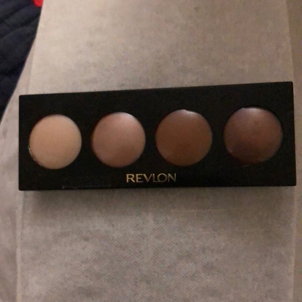 Revlon Nudes Eyeshadow Quad